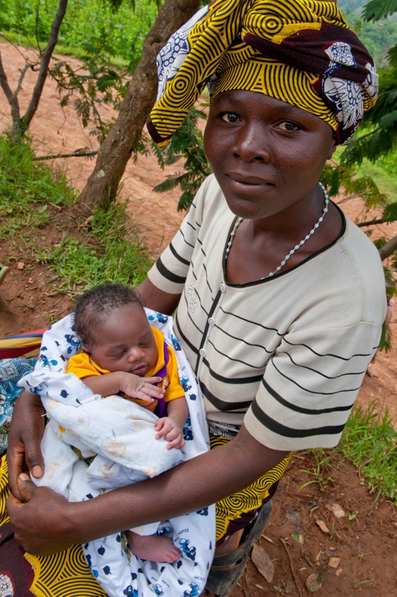 A new mother in Rwanda. Photo by Landesa land tenure specialist Deborah Espinosa