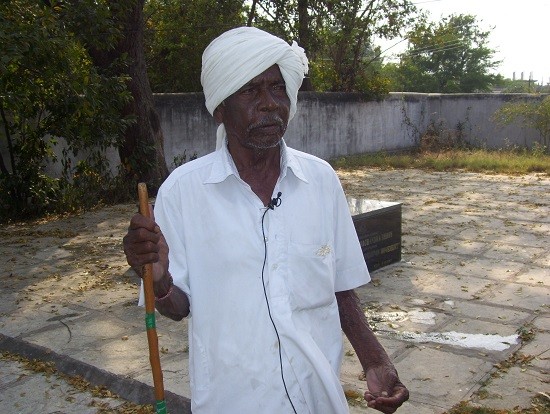 recipient of first Land donation Vanam Lachumaiah
